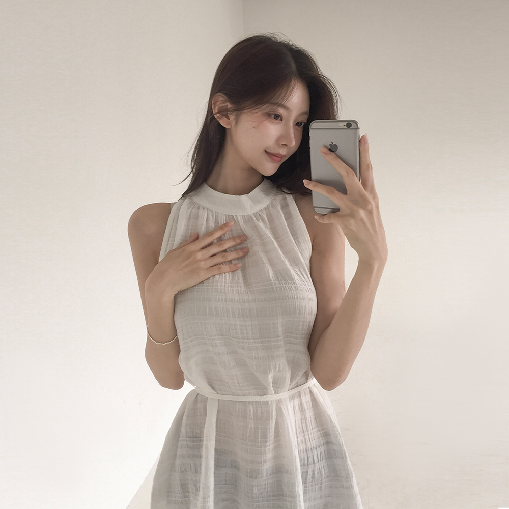 [여름하객룩/핏조절*]베베 홀터 플레어 블라우스