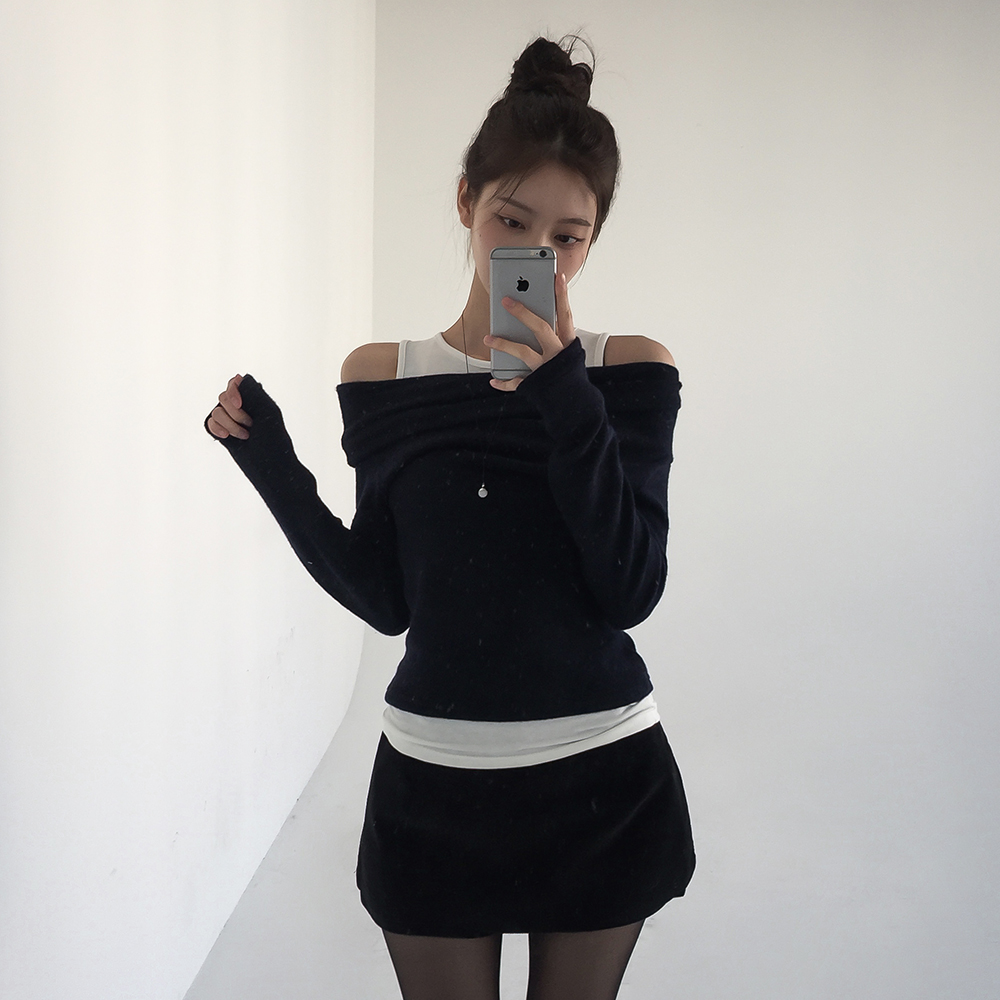 [나시일체형]모건 셔링 오프숄더 긴팔티