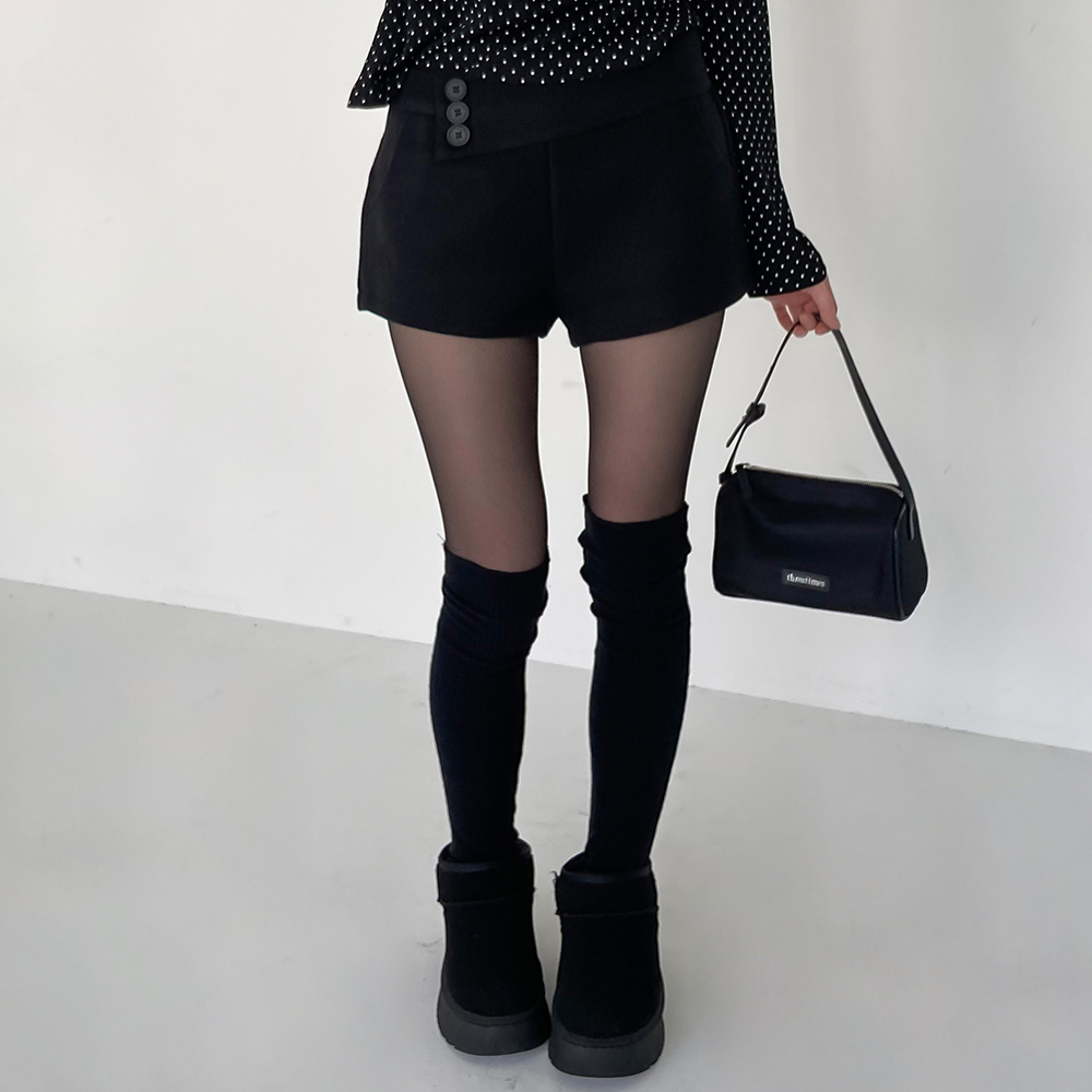 [울60%/핏보장]레도 버튼 모직 숏팬츠