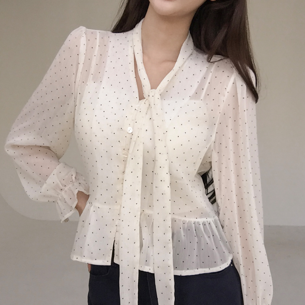 [고급분위기../여친룩]로워니 리본 타이 블라우스