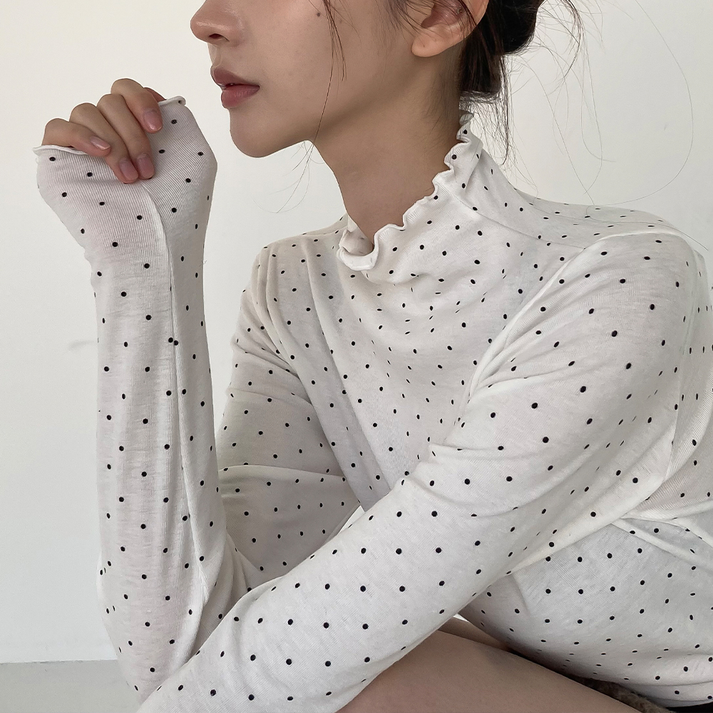 [레이어드/목폴라]쿠앤크 도트 프릴 티셔츠